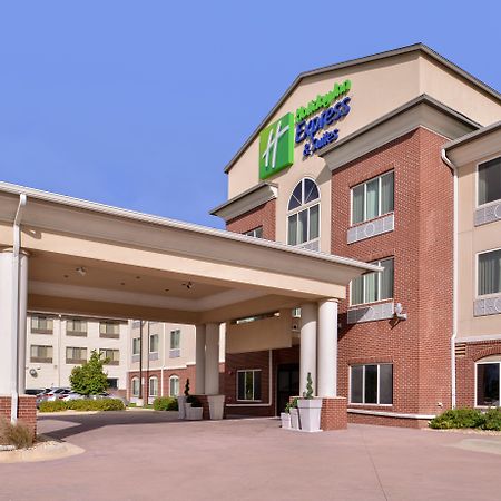 Holiday Inn Express & Suites Emporia Northwest By Ihg Eksteriør billede