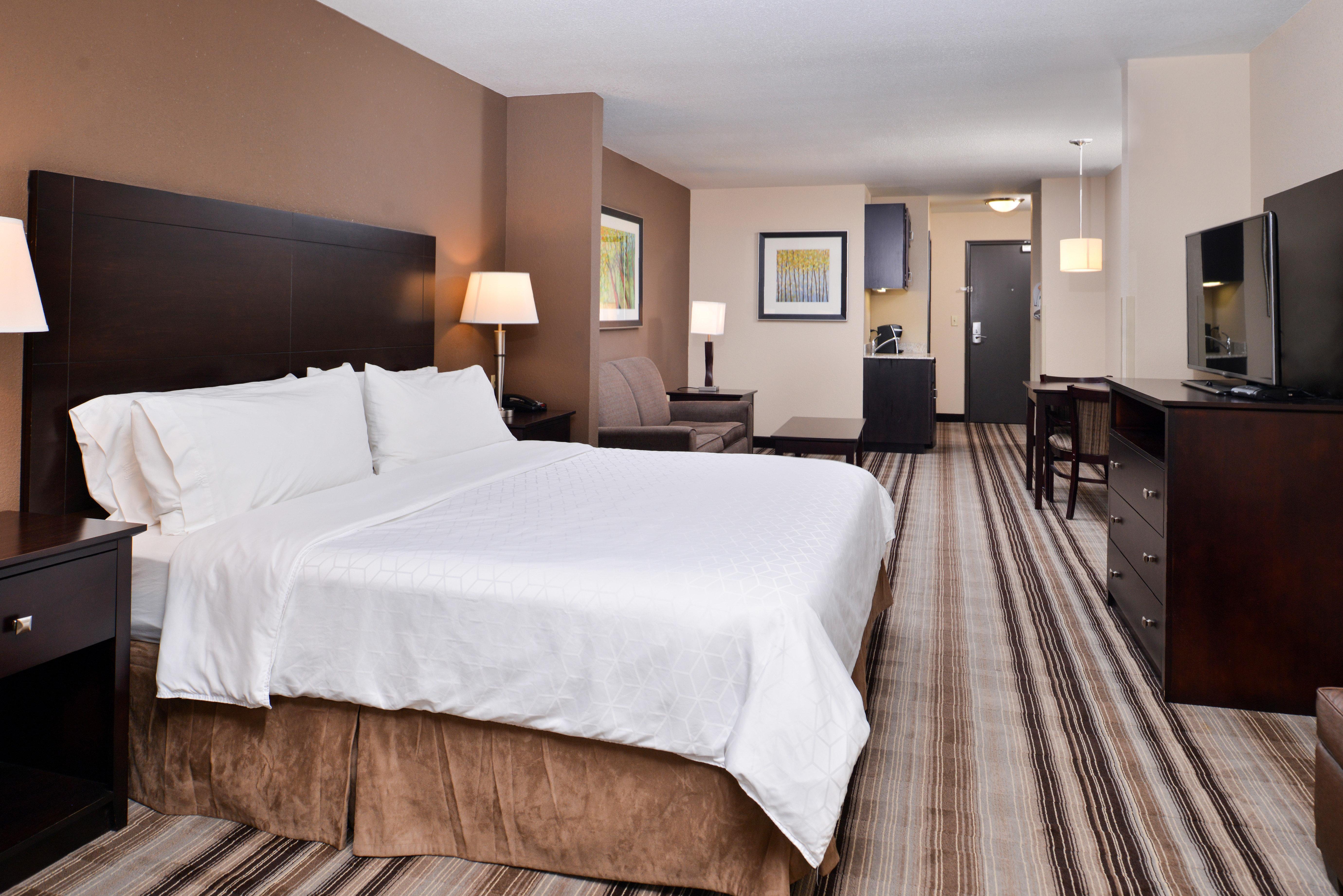 Holiday Inn Express & Suites Emporia Northwest By Ihg Eksteriør billede